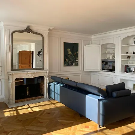 Les Orchidees Et Les Marguerites Lourdes