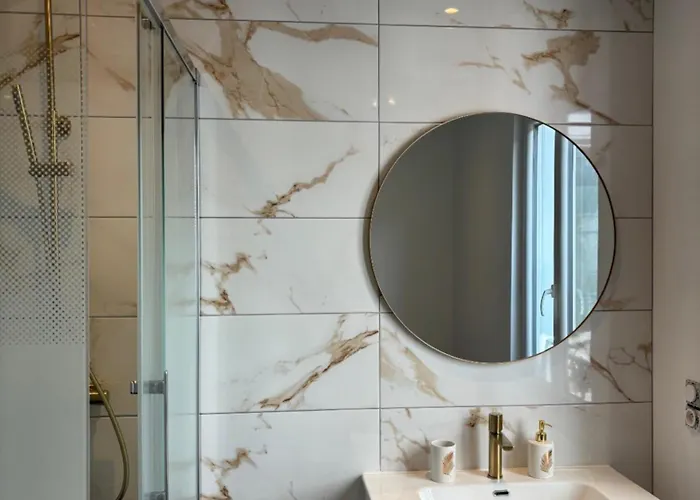 Les Orchidees Et Les Marguerites