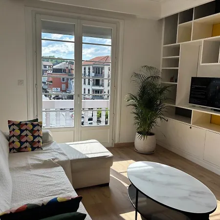 Les Orchidees Et Les Marguerites Apartment Lourdes